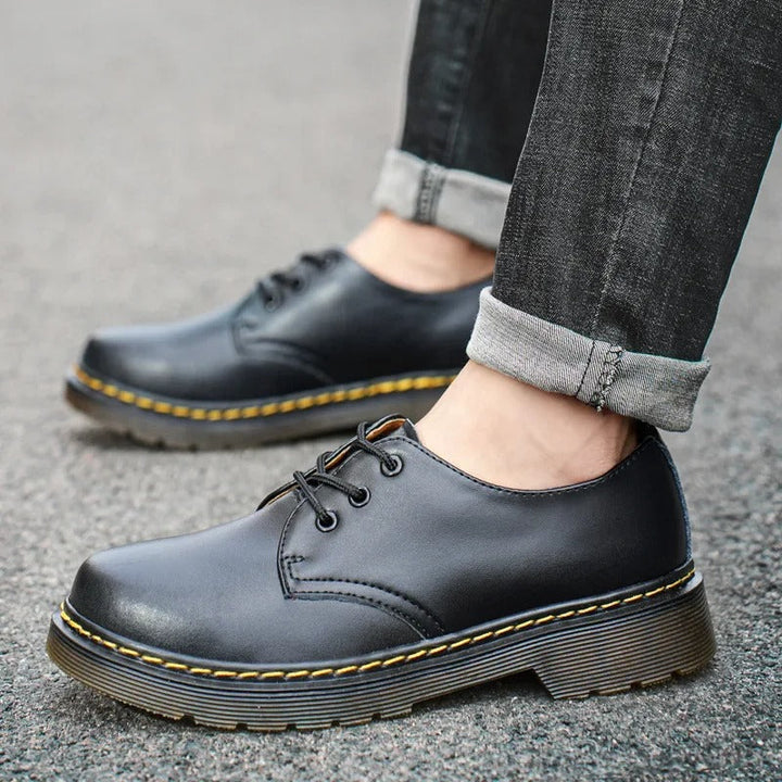 Martens | Elegantní boty s nízkým svrškem